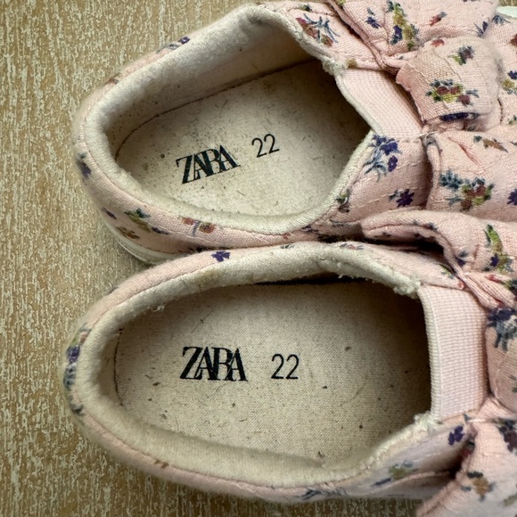 Zara Pink Toddler Runners Slip On Shoes 22 - Picture 3 of 4